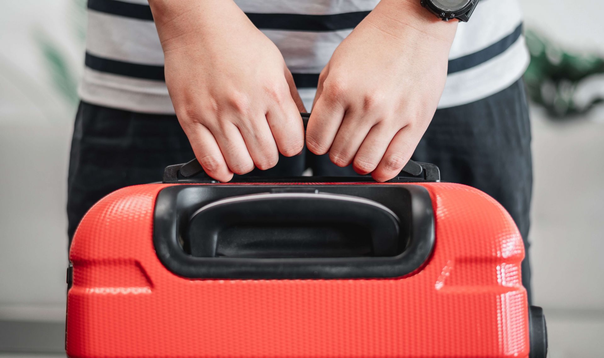 holding-suitcase