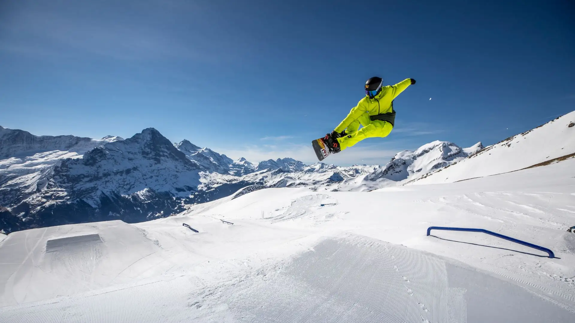 snowboarding-in-swiss-alps