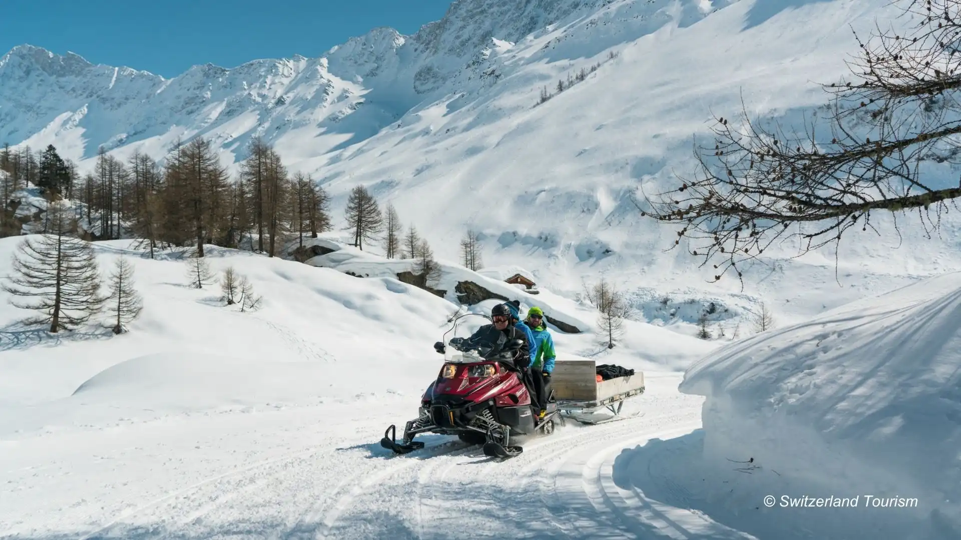 snowmobiling-swiss-alps