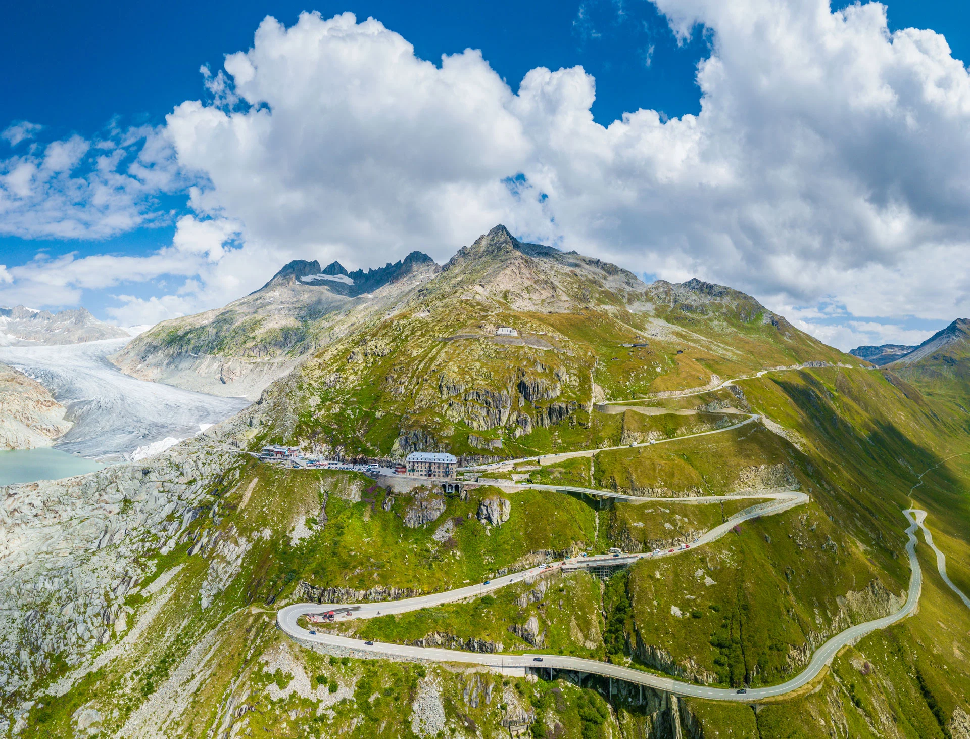 Furka-Pass-in-Switzerland