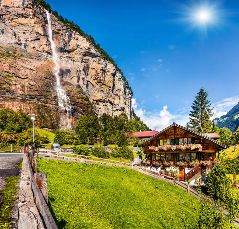 Staubbach-Falls-Lauterbrunnen-Switzerland