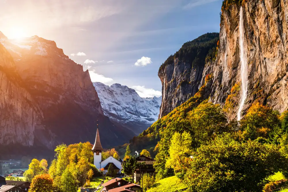 Staubbach-Falls-Lauterbrunnen-Switzerland