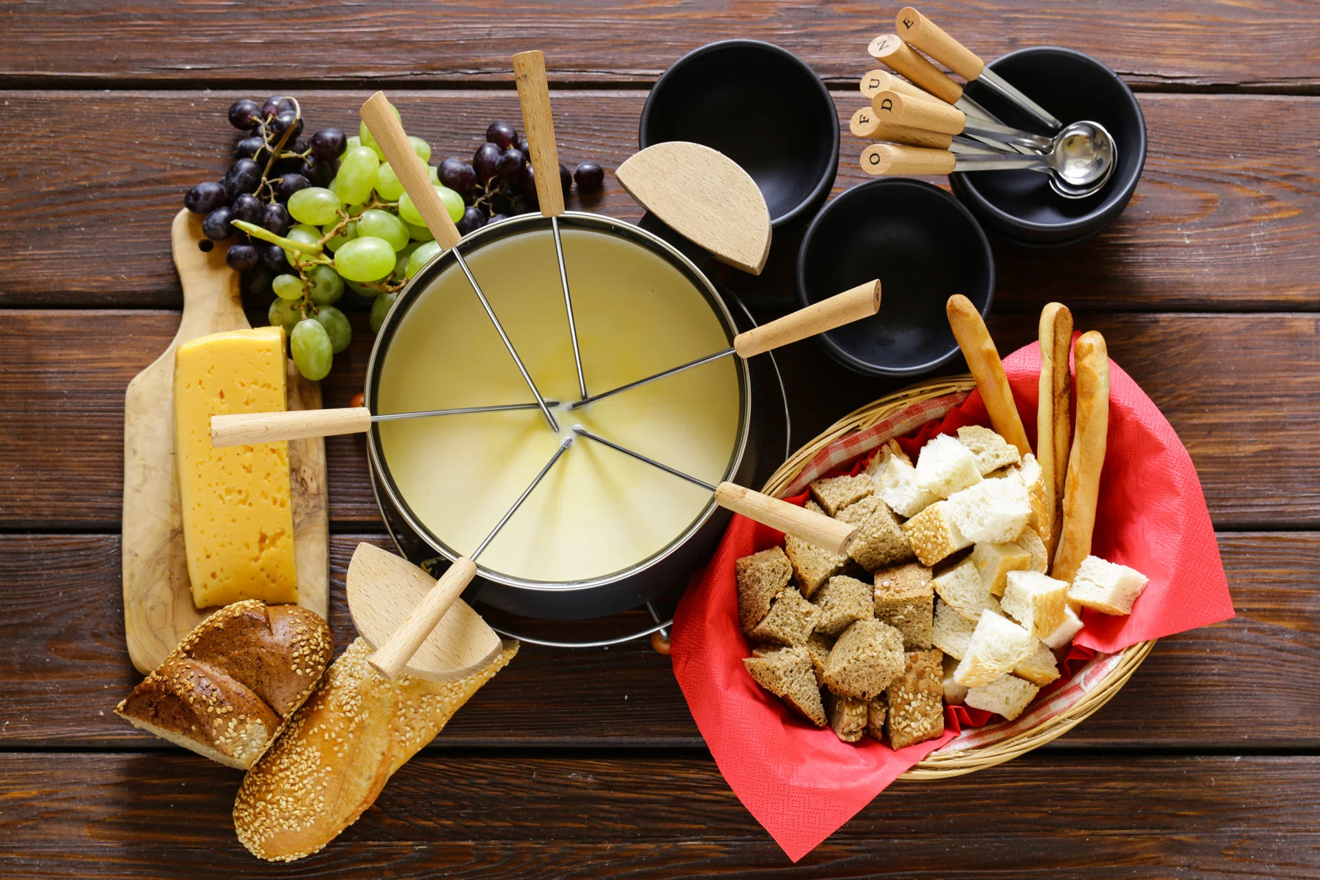 Swiss-Fondue-in-Gruyrres