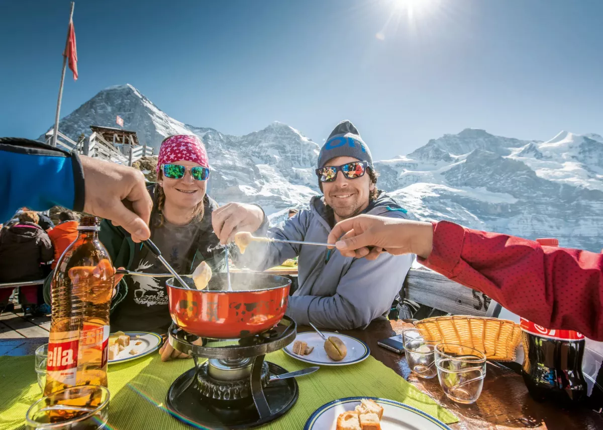 restaurant-grindelwaldblick-eiger-moench-jungfrau-fondue