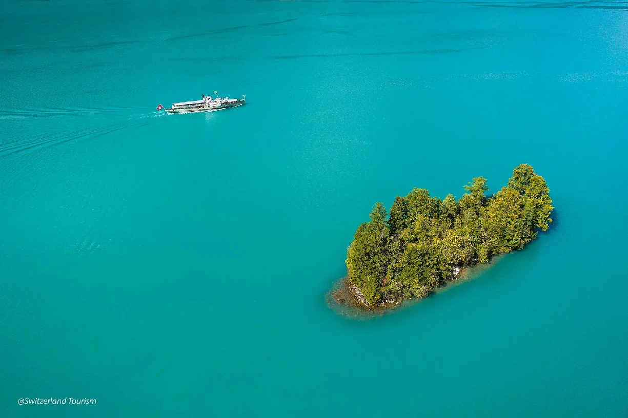 iseltwald-Lake-Brienz