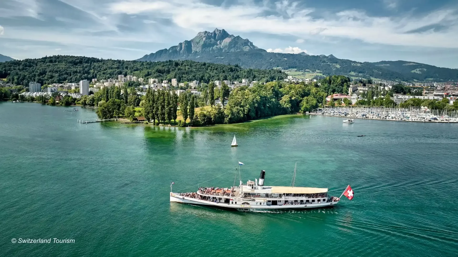 boat-ride-on-lake-lucerne